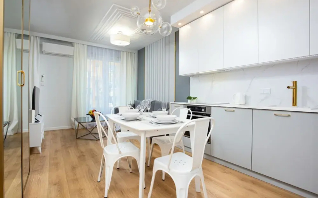 Warsaw Sienna Apartments by Renters