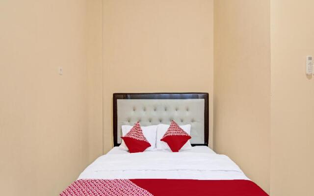 Oyo 91835 Djasur Kost