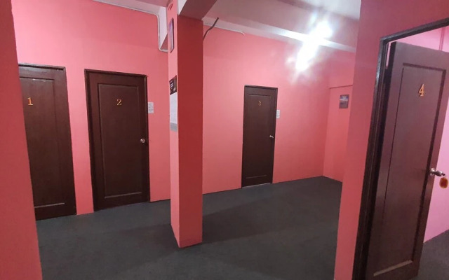 OYO 90798 Two Two Inn