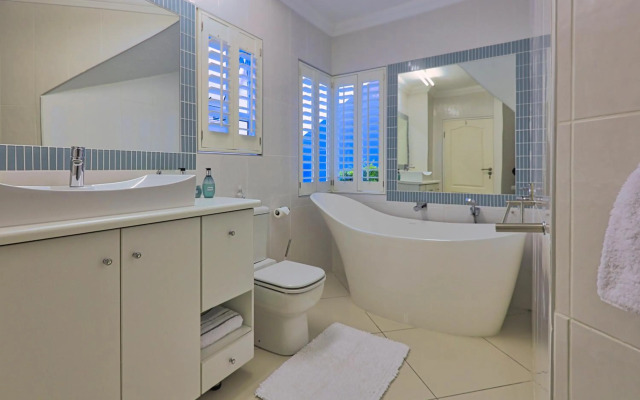 Denhill Villa Unit 4