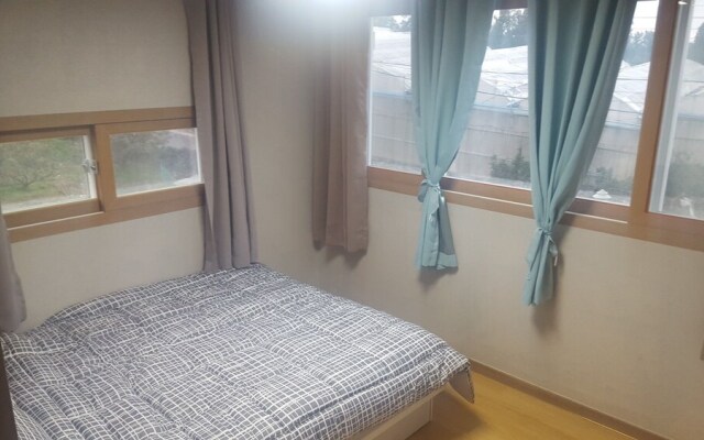 D2 House