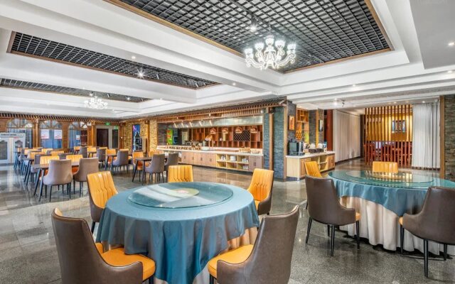 Vienna International Hotel of  Yingbin Road Altay Airport