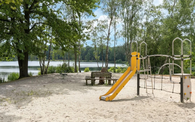 Lanaken Luxe Garden Retreat