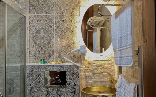 Saffronia 1900 Boutique Hotel