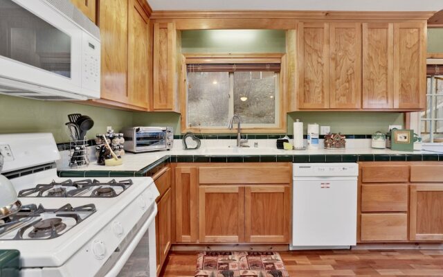 Sleepy Bear Lodge # 2385