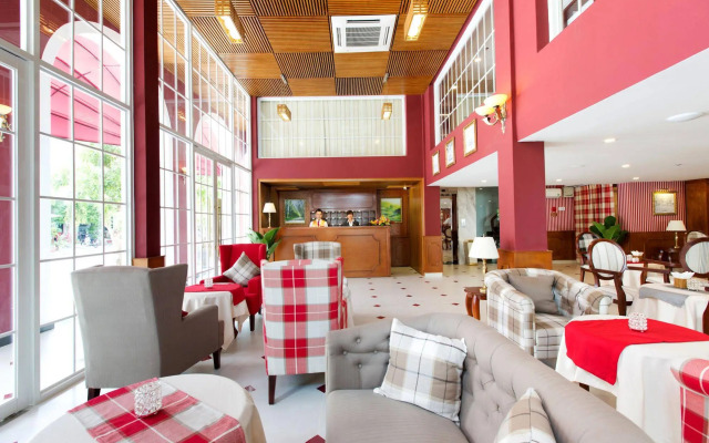 Hotel L Odeon Phu My Hung