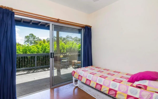 Blue Poles (Pets Allowed)