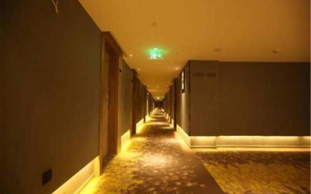 Yan'an Baimi Avenue Baotashan Atour Hotel