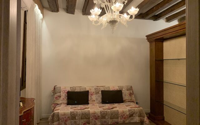 Grimaldi Apartments - Casa di Emma