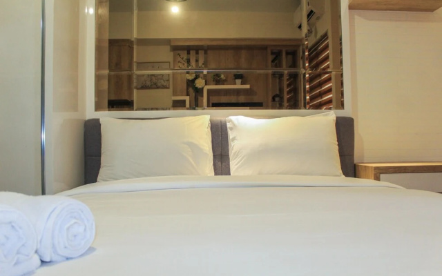 Minimalist and Cozy Studio Room at Ayodhya Apartment
