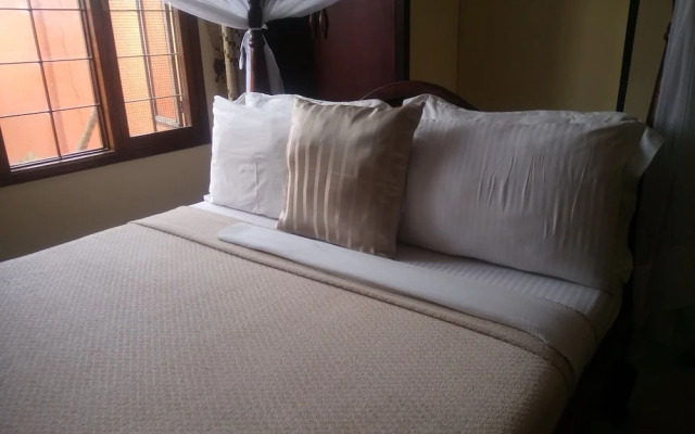 Triniti Airport Hotel