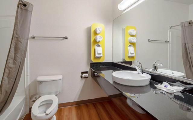 Motel 6 Anchorage, AK - Midtown