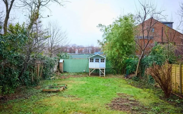 The Rosebery Retreat - Inviting 4bdr With Garden