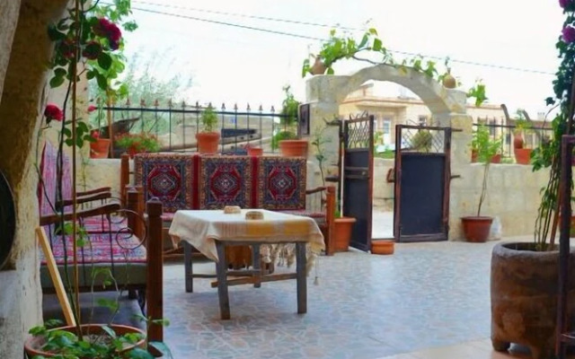 Ali's Guest House