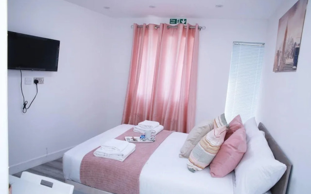 Apartment - Sleeps 2 & Free Parking