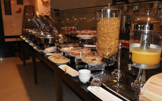 Swiss blue serviced apartments (Alzahra)