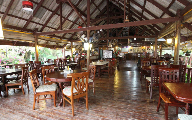 Lanta Villa Resort