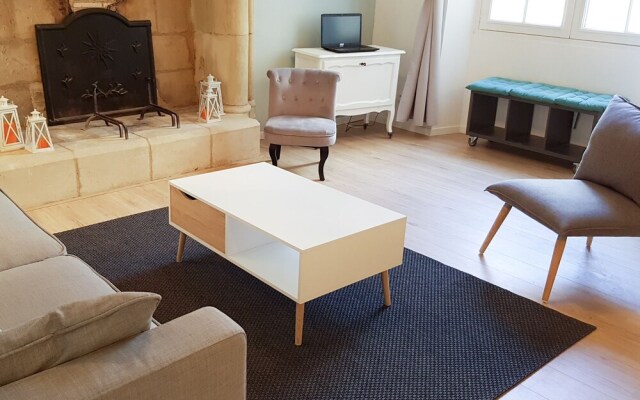 Grand T2 Vieux Tours Immeuble historique