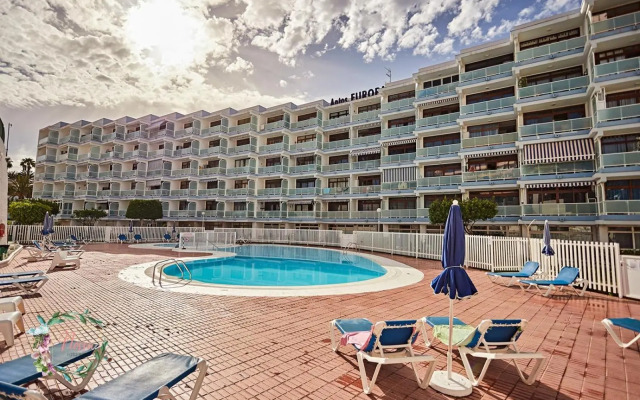 Parrot's House- Yumbo center