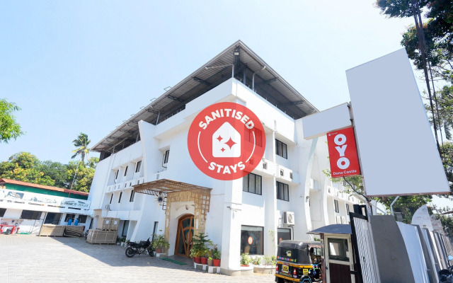 Capital O 19742 Hotel Dona Castle