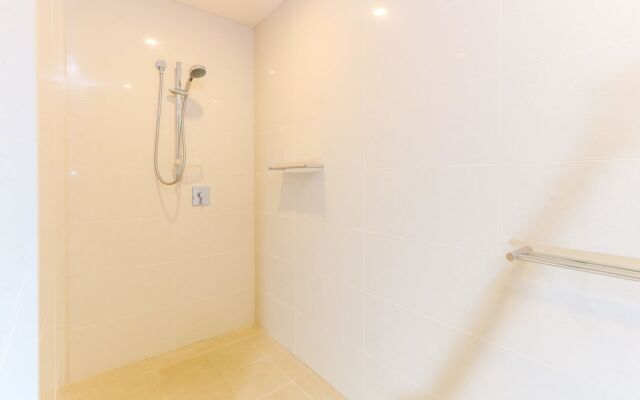Azura Ocean View Holiday Apartment