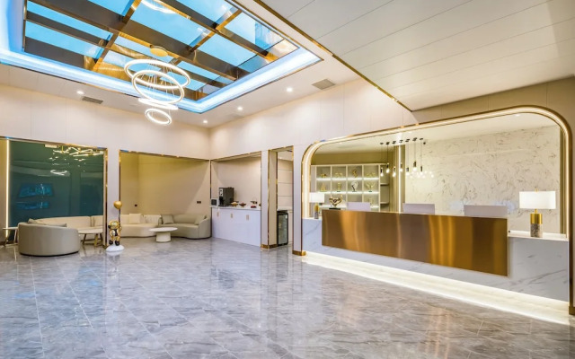 Dequan Luxury Hotel CBD