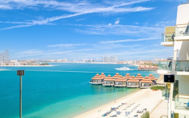 LUX Holiday Home - Royal Bay 1