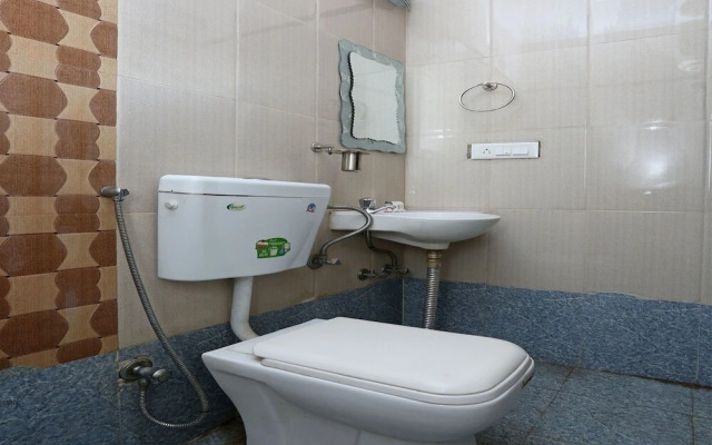 Hotel Amara by OYO Rooms