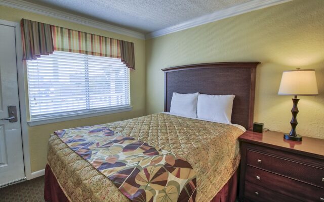 Club Destin Condos