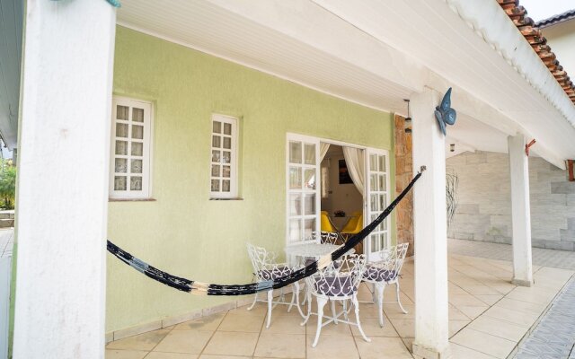 Linda casa no condomínio Morada da Praia