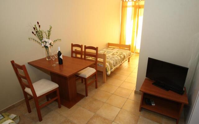 Sea View Apartments Nina - AE1021