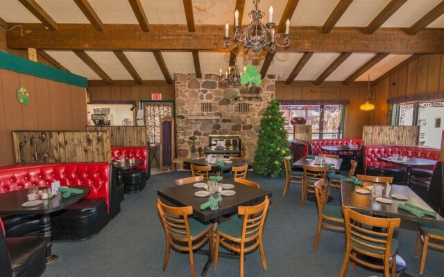 Oneida Village Inn