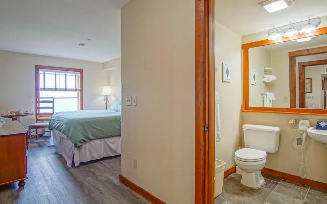 Rimfire 151- 152 Unique 2 Br Condo