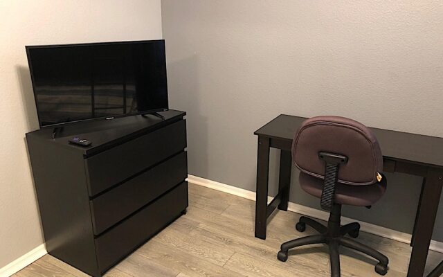 Uptown Simplicity - 3 Bedroom by Casago