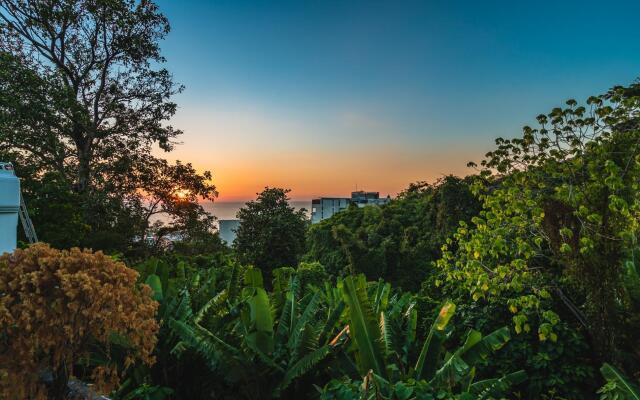 Patong Hill sea view villa 4 bedroom private pool