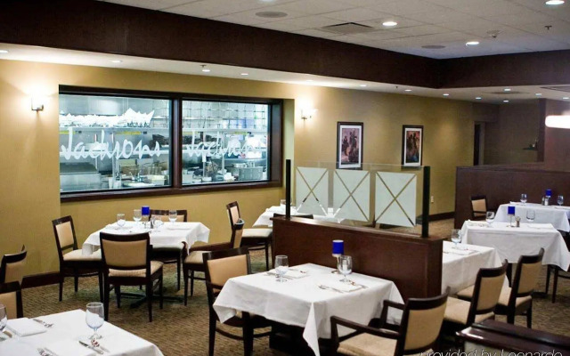 DoubleTree by Hilton Pittsburgh Airport