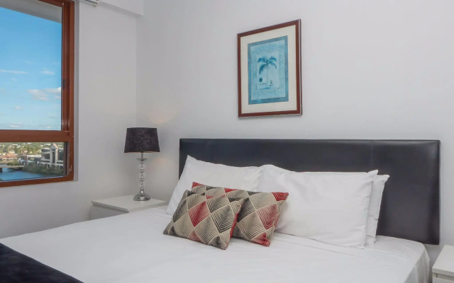 Broadbeach Savannah Hotel & Resort