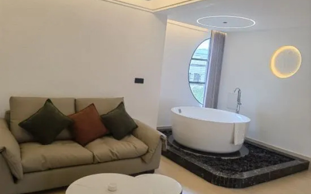 Jianchuan Apeng Holiday Hotel