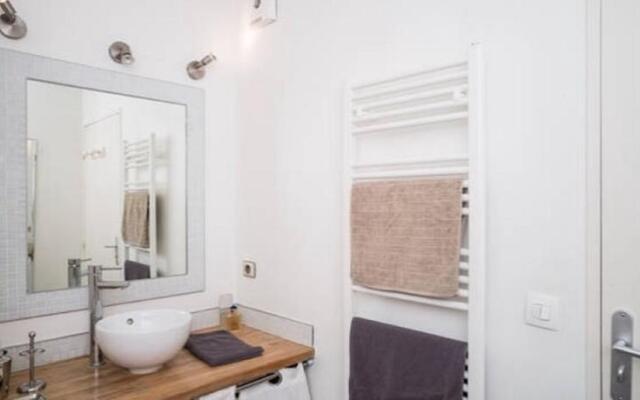 Smart & Fresh 2-Room Apartment