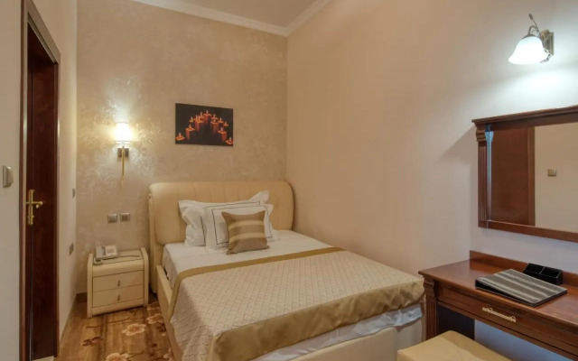 Residence Konstantina Palace