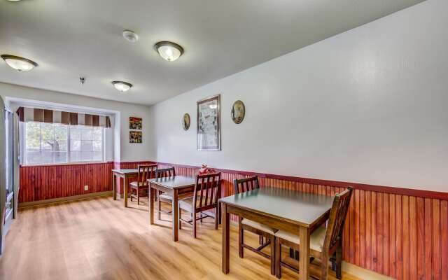 Motel 6 Sutherlin, OR