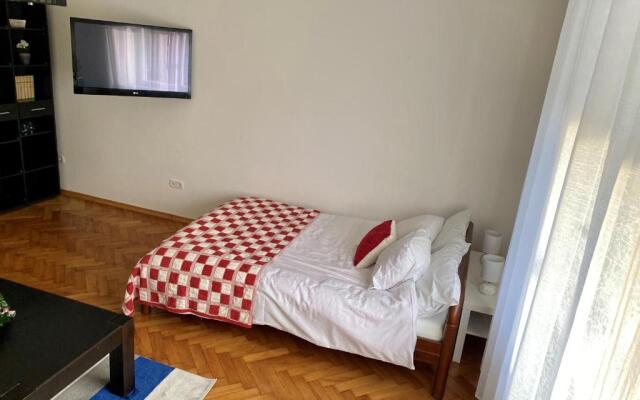 Studio Apartman Thalia