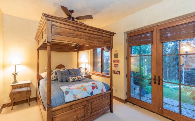 Stonegate Chalet - 4 Br Home