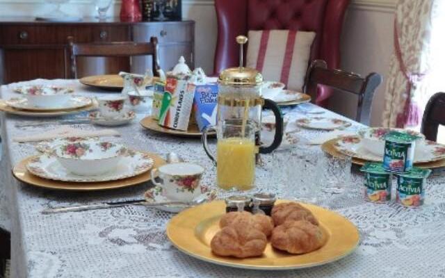 Plas Y Dderwen Bed and Breakfast