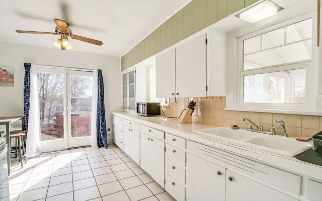 Klamath Falls Home w/ Deck ~ 1 Mi to Downtown