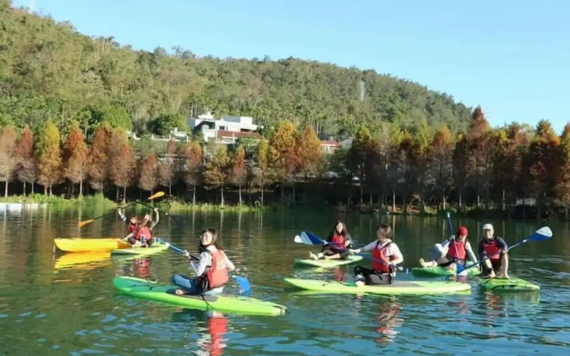 Sun Moon Lake FRIDAY Inn Guest House