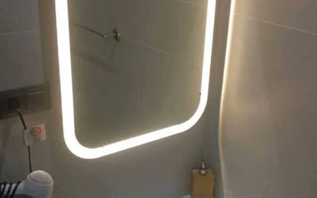 The Lights City Rooms