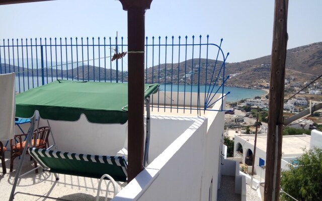 Grandma Vasiliki Rooms To Let