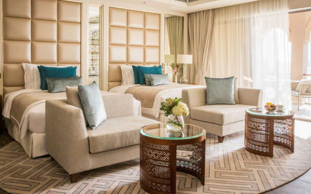 Royal Saray Resort