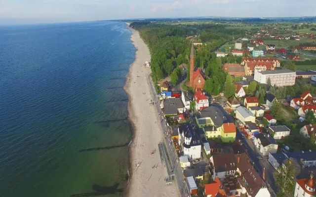 Holiday House With Terrace Close to Sea, Sarbinowo